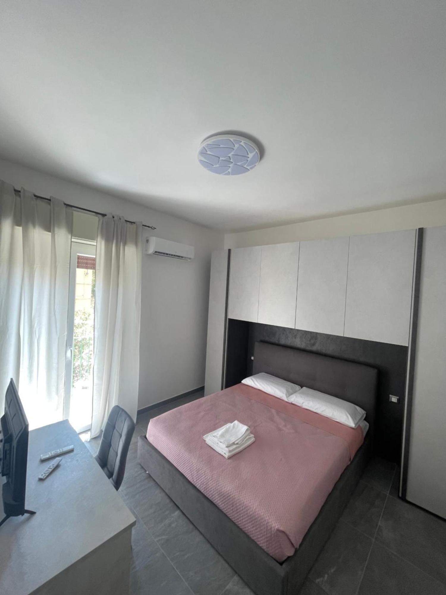 Leos Rooms Caltanissetta Esterno foto
